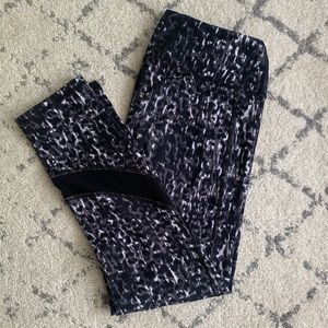 Gaiam cropped animal print leggings